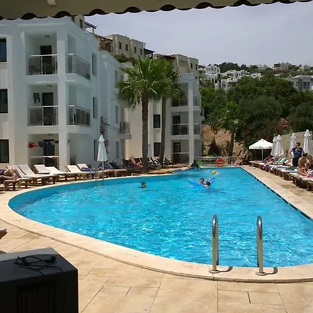 Üdülőközpont Costa Queen Suites 3*