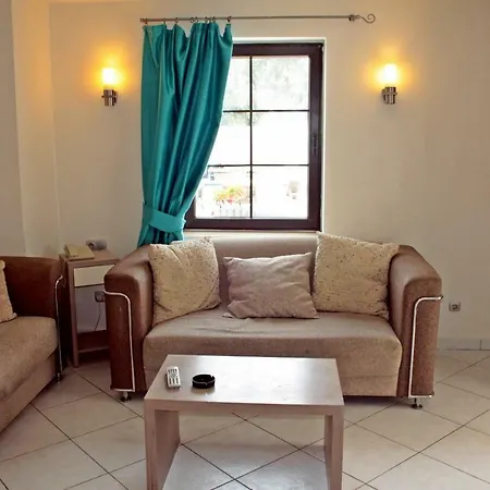Costa Queen Suites Resort 3*