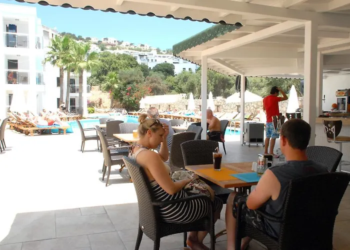 Costa Queen Suites