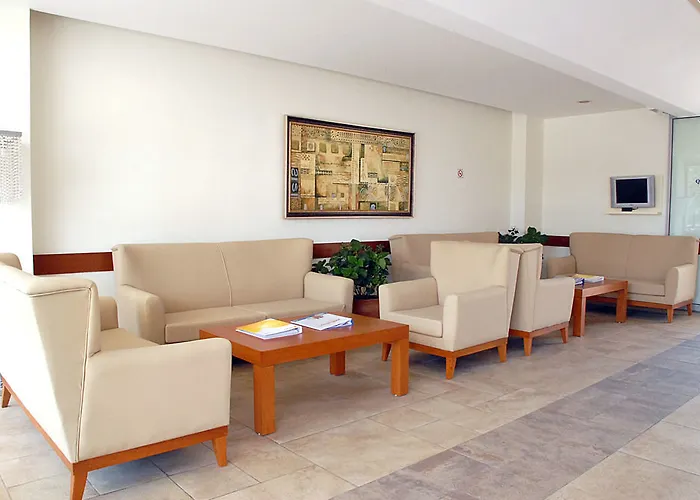 منتجع Costa Queen Suites