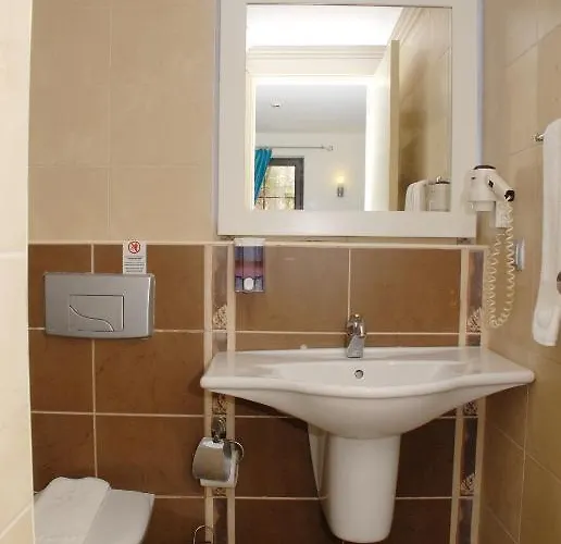 منتجع Costa Queen Suites