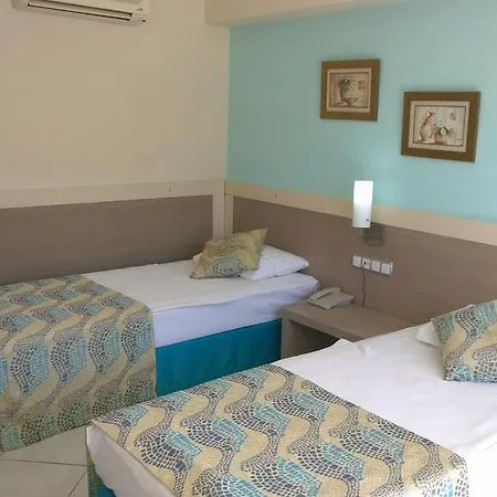 Costa Queen Suites 3*