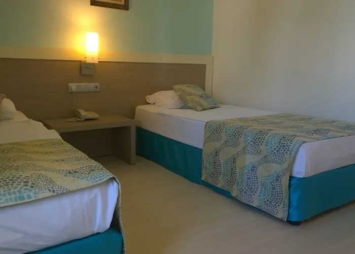 Costa Queen Suites Rezort 3*