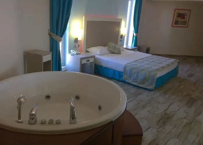 Costa Queen Suites Rezort